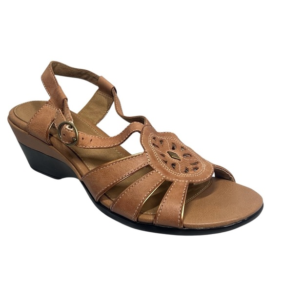 CLARKS Bendables Tan Leather Open Toe Wedge Sandals Women's Size 8.5 - Picture 1 of 16